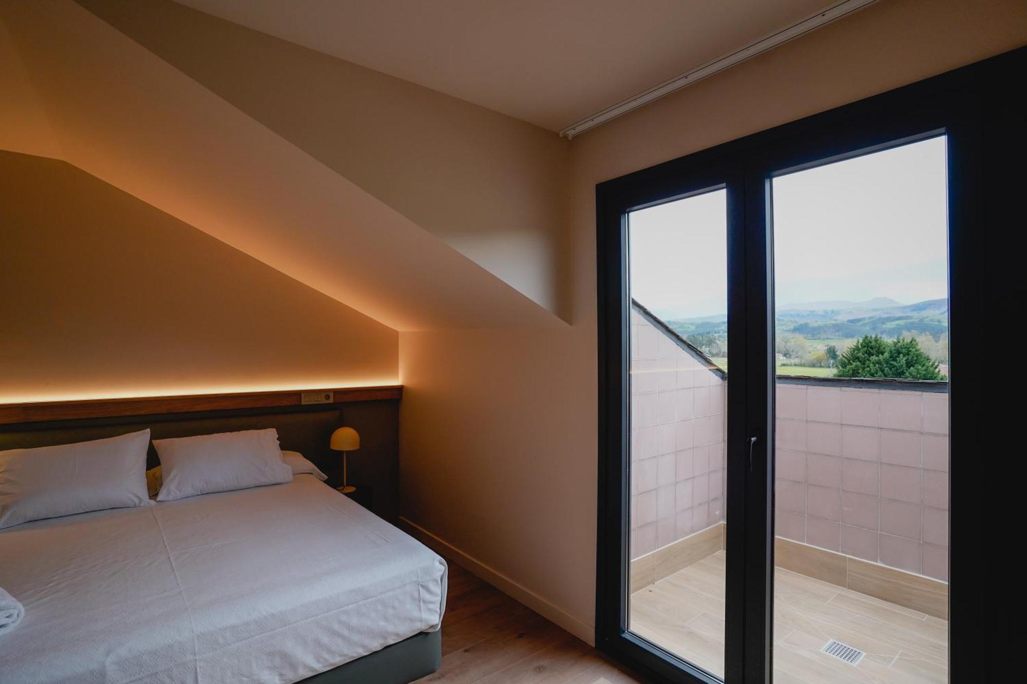 הוזנאיו Hotel Los Pasiegos מראה חיצוני תמונה