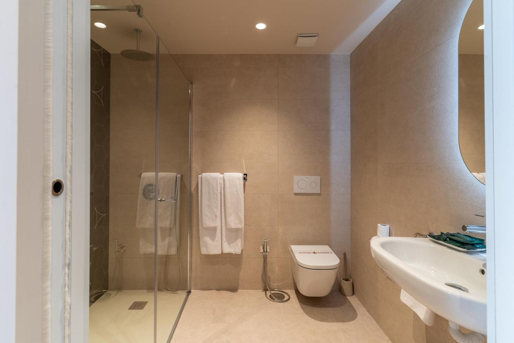 הוזנאיו Hotel Los Pasiegos מראה חיצוני תמונה