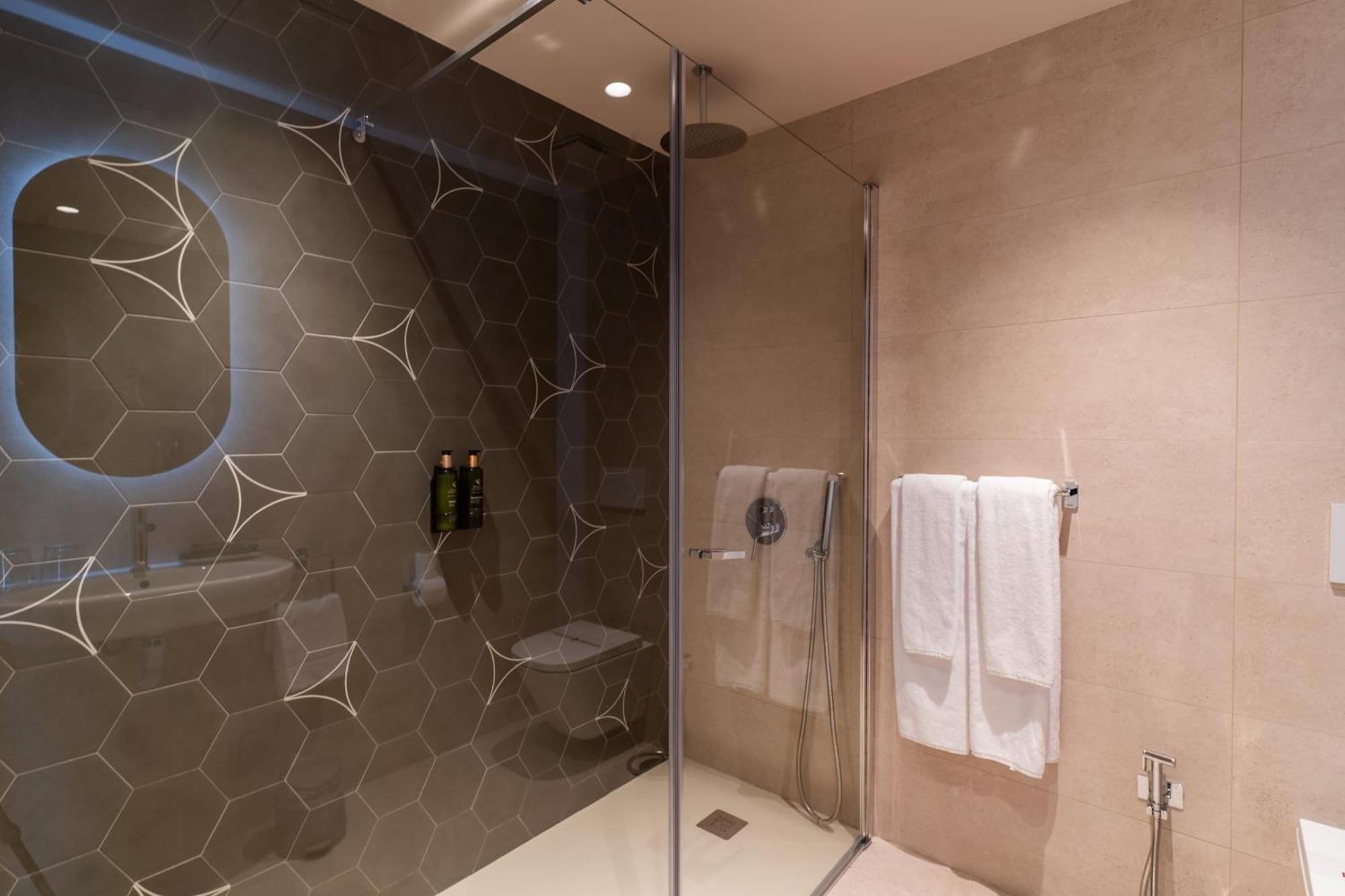 הוזנאיו Hotel Los Pasiegos מראה חיצוני תמונה