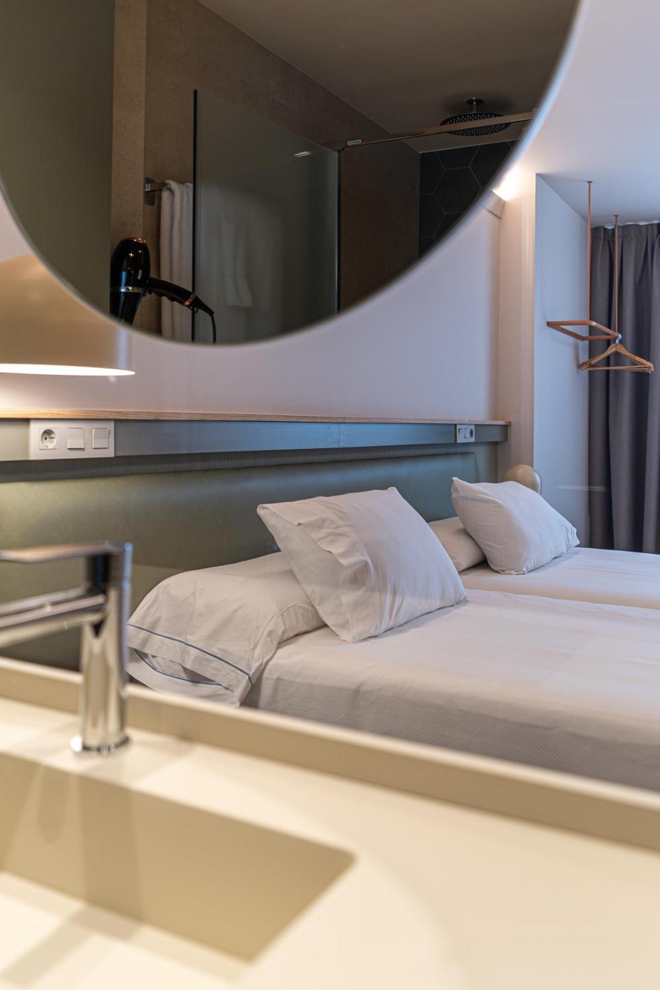 הוזנאיו Hotel Los Pasiegos מראה חיצוני תמונה