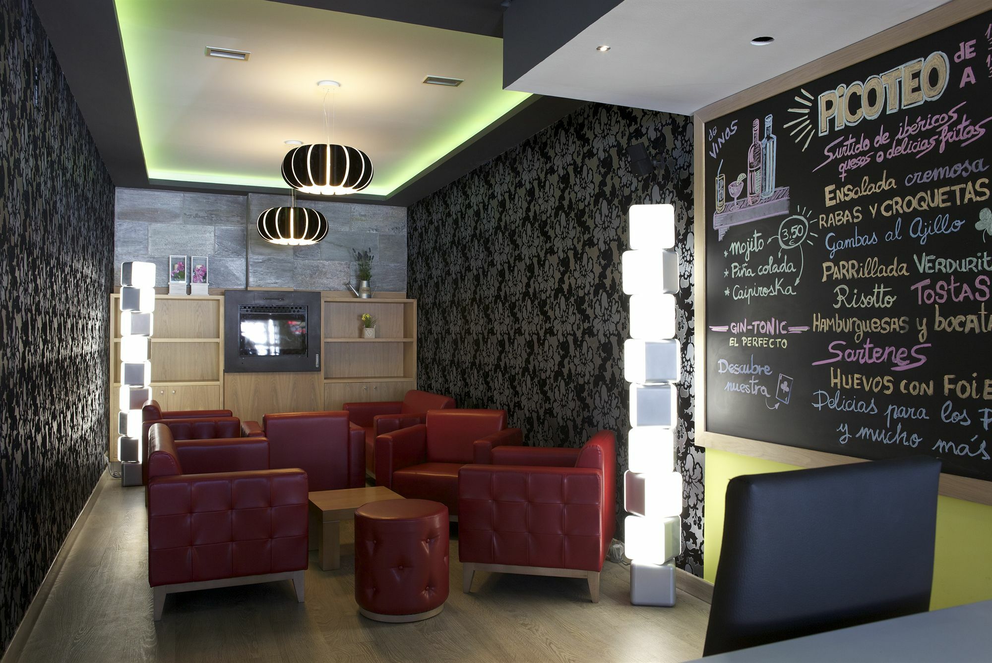 הוזנאיו Hotel Los Pasiegos מראה חיצוני תמונה